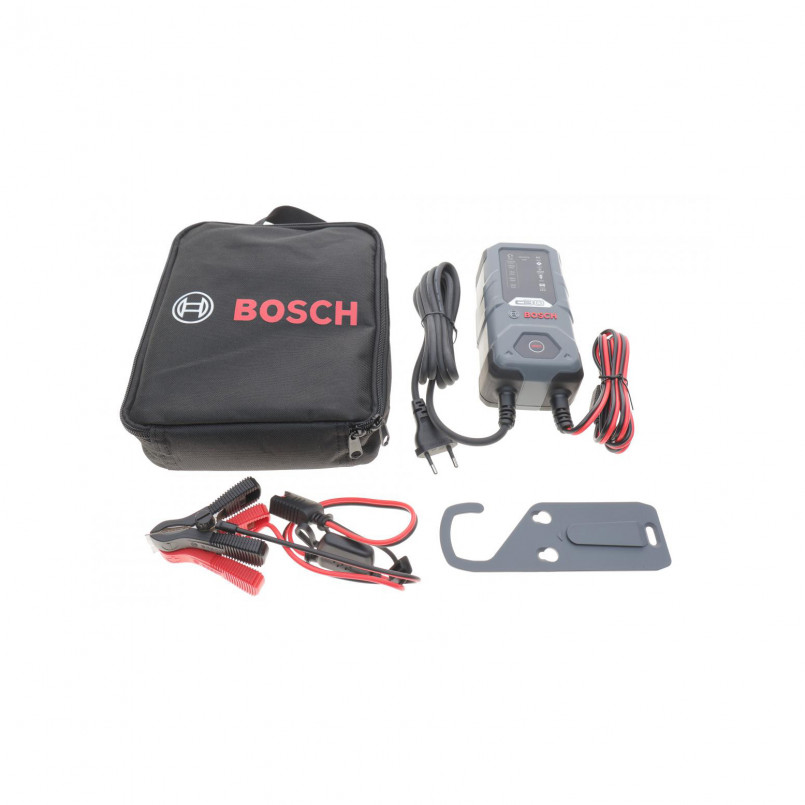 0189911030 Bosch Зарядний пристрій C30 (6V/12V) (для аккум. ємністю від 1.2Ah до 120Ah) 3.8A (EFB/GE